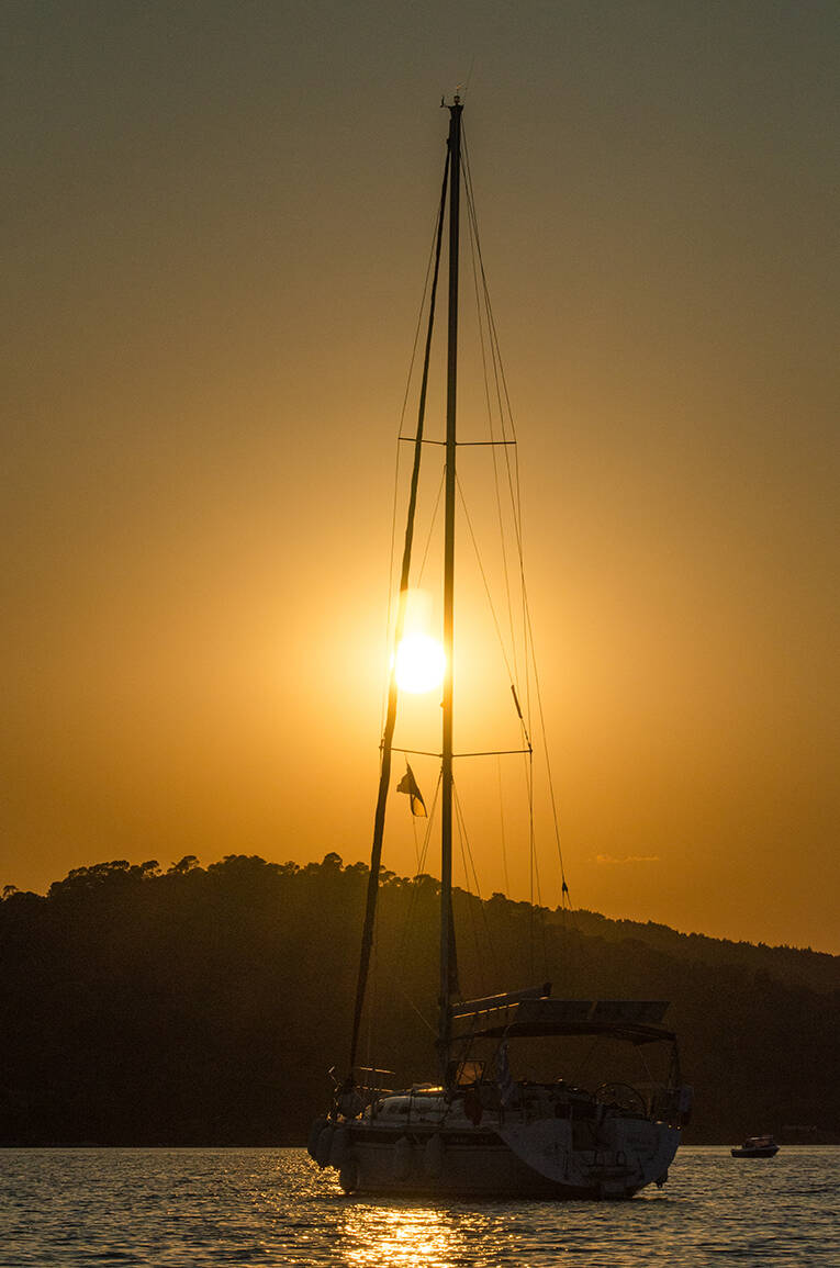Elan 45 Roxani