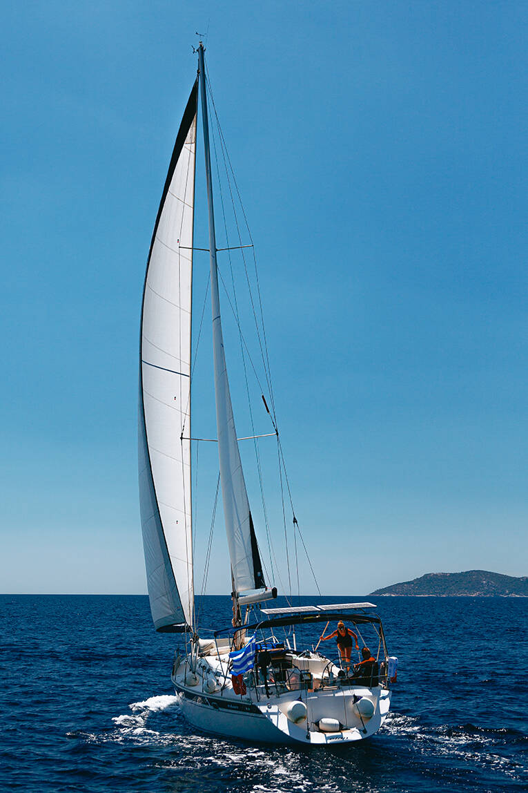 Elan 45 Roxani