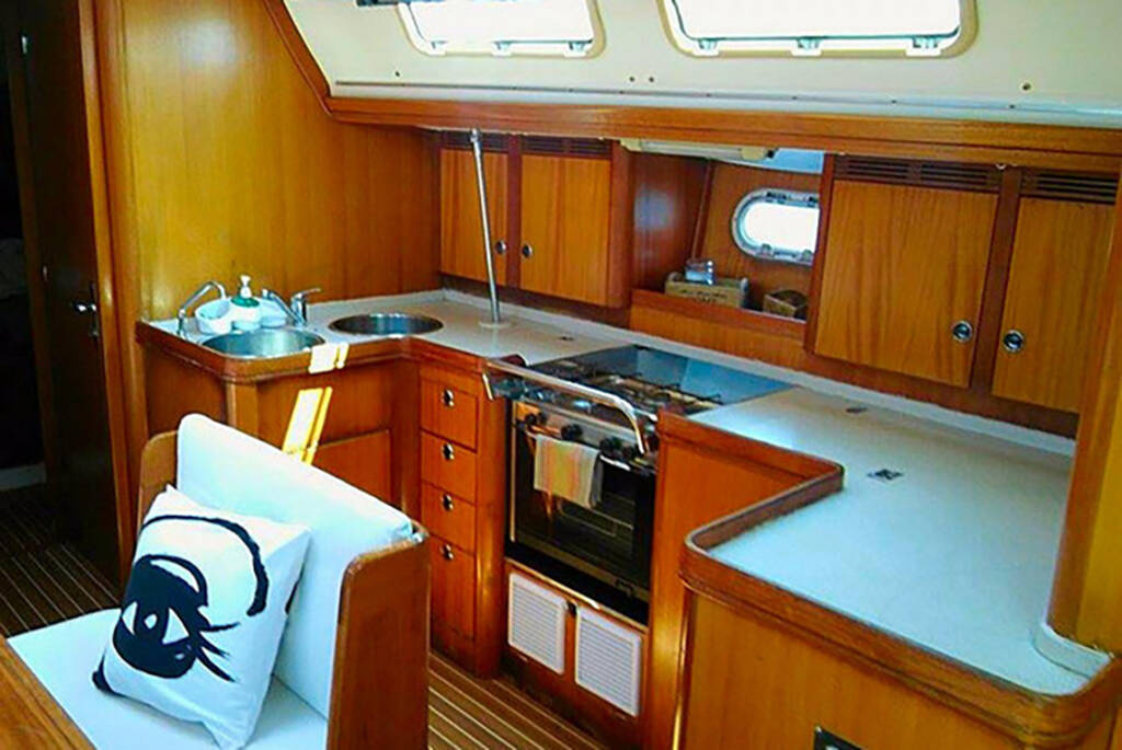 Elan 45 Roxani