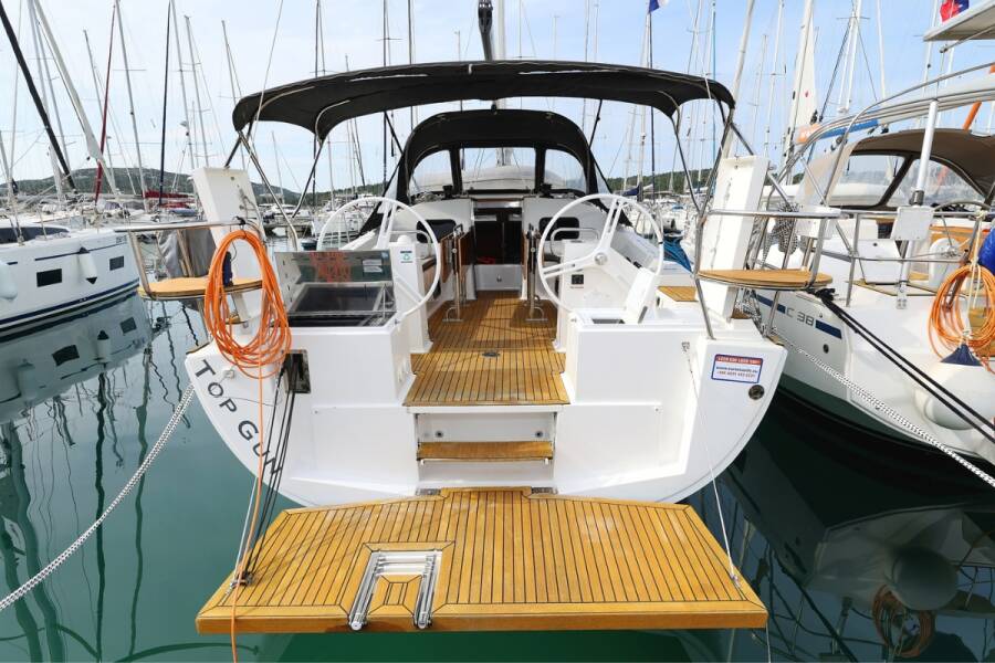 Elan Impression 45.1 • Top Gun