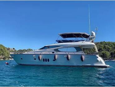Elegance 60 Fly Lifestyle 1