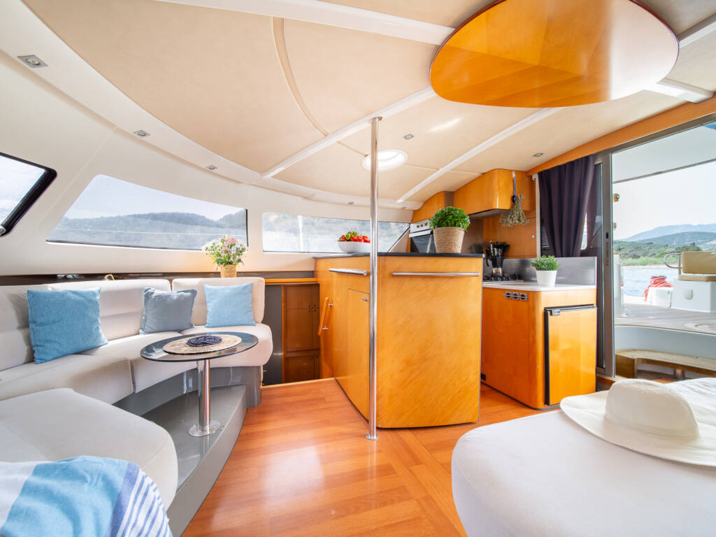 Eleuthera 60 Zorba CAT Cabin 3