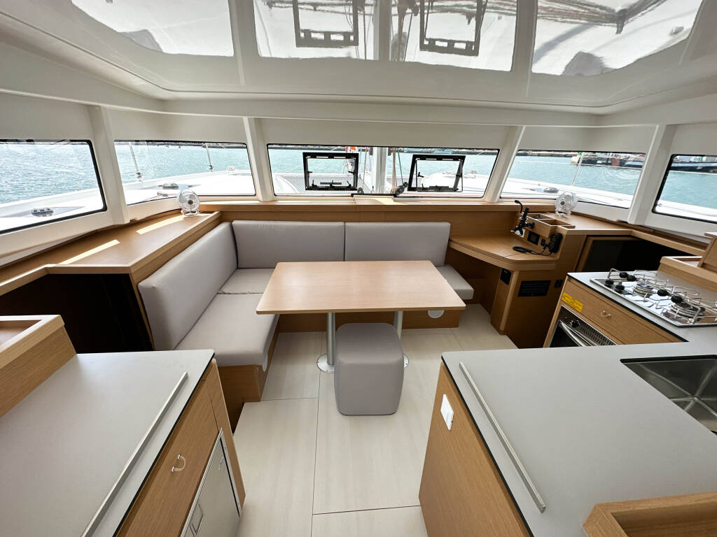 Excess 11 3cabins CHARRUA 