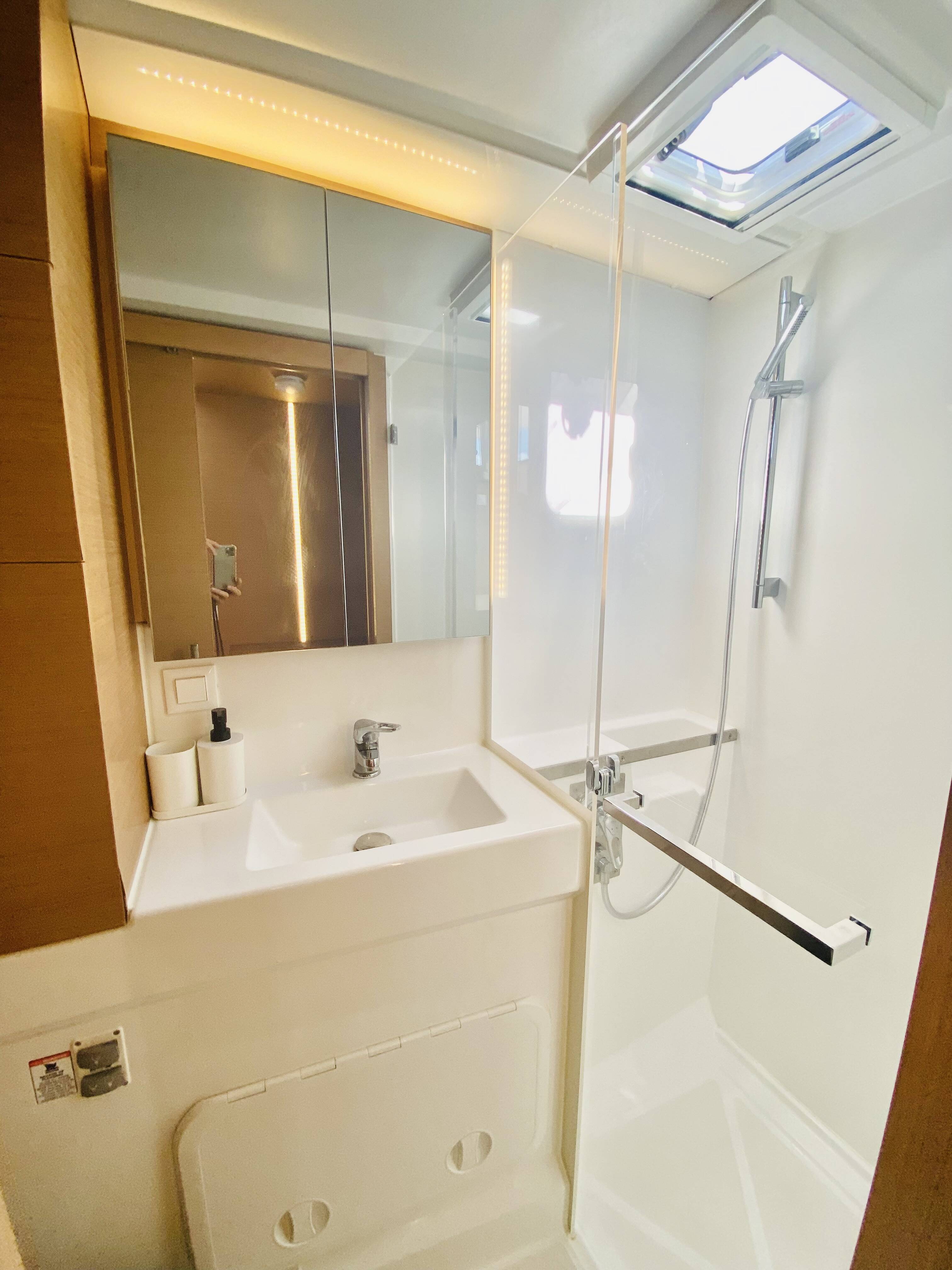 Excess 11 MOANA Mallorca CREWED