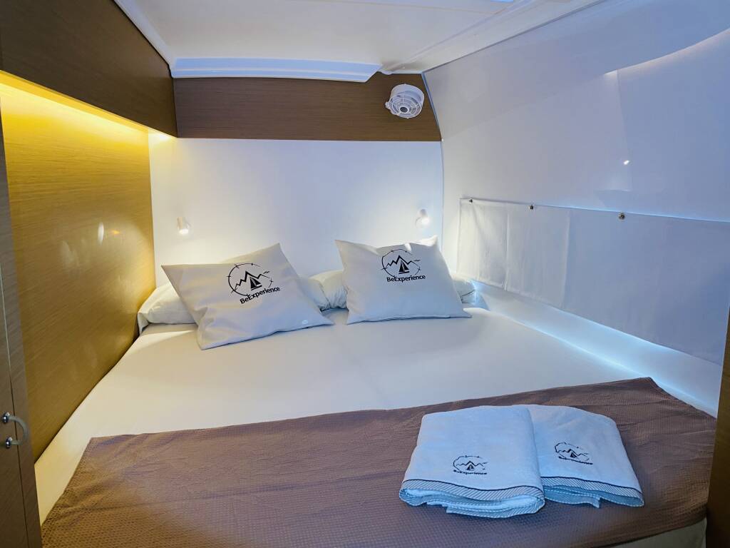 Excess 11 MOANA Mallorca CREWED