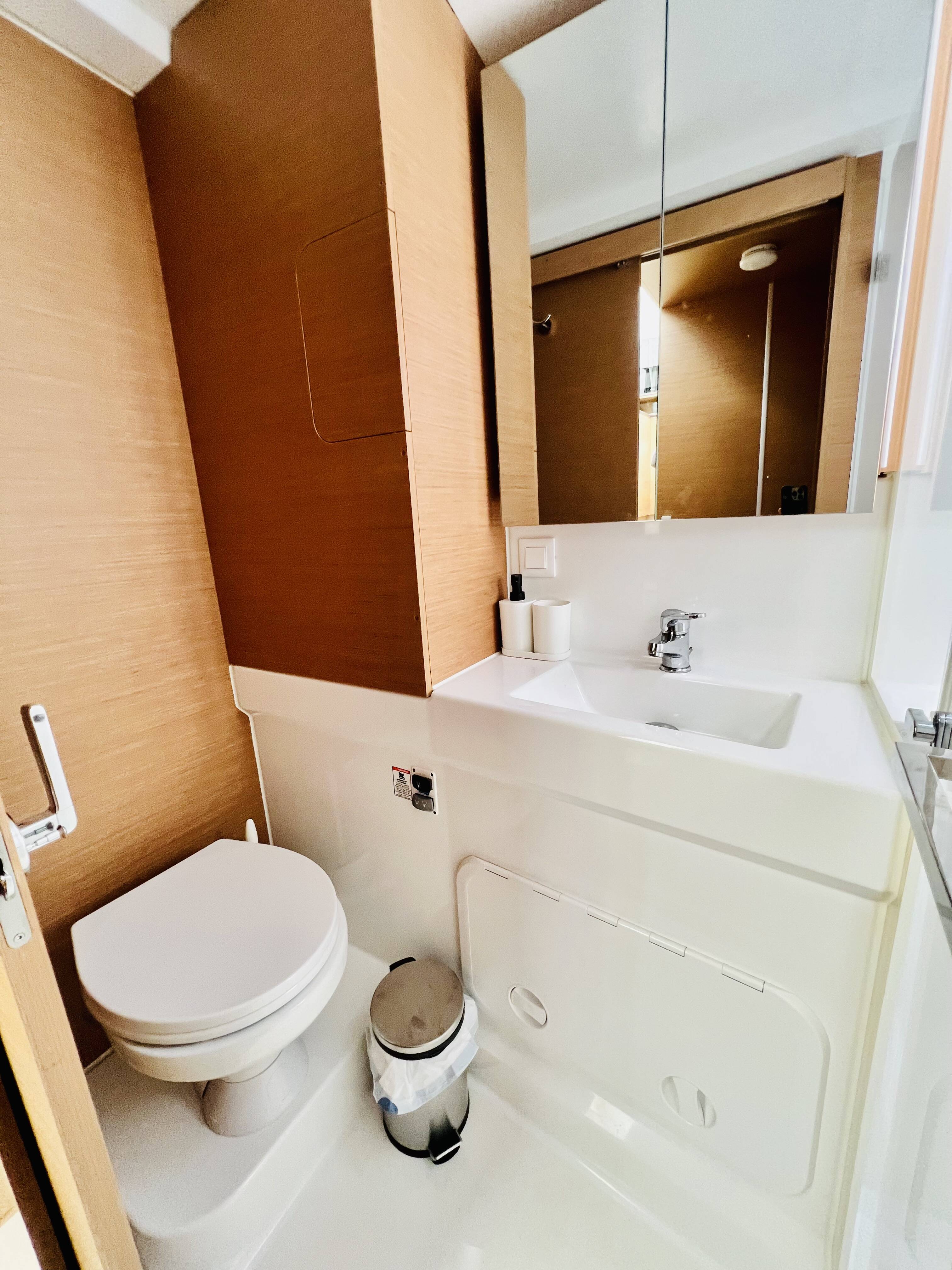Excess 11 MOANA Denia CREWED