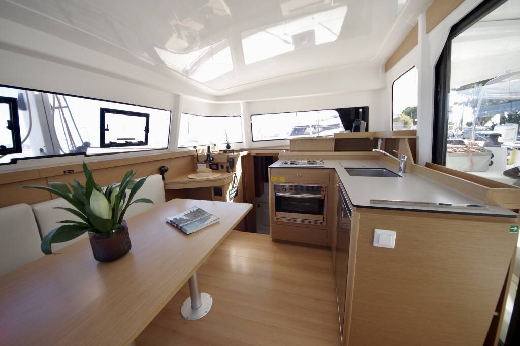 Excess 11 HELLENIC BREEZE