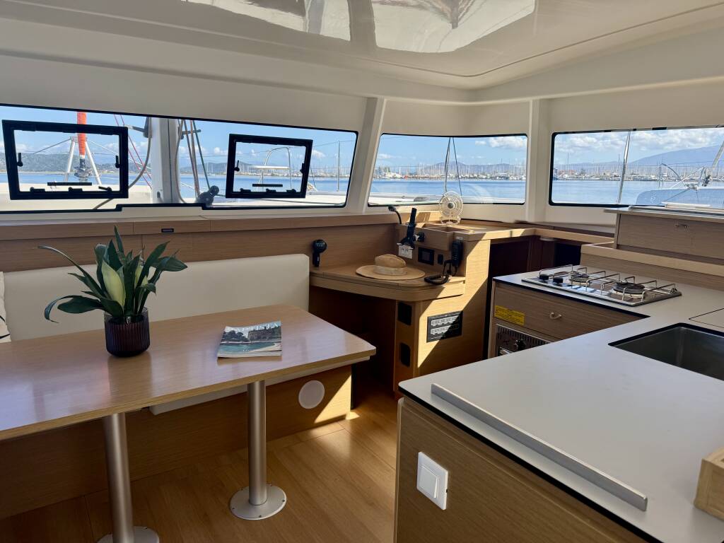 Excess 11 HELLENIC BREEZE