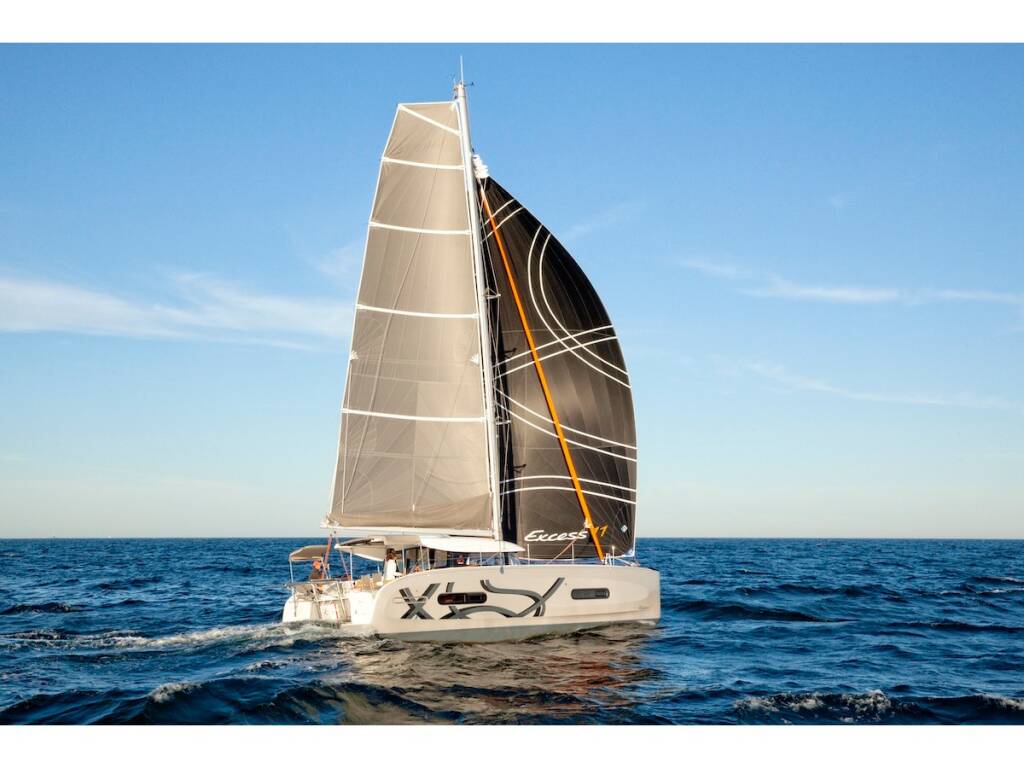 Excess 11 ALIA (Solar Panels, Electric WC, convertible saloon table, 1 SUP free of charge)