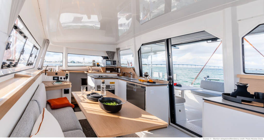 Excess 11 ALIA (Solar Panels, Electric WC, convertible saloon table, 1 SUP free of charge)