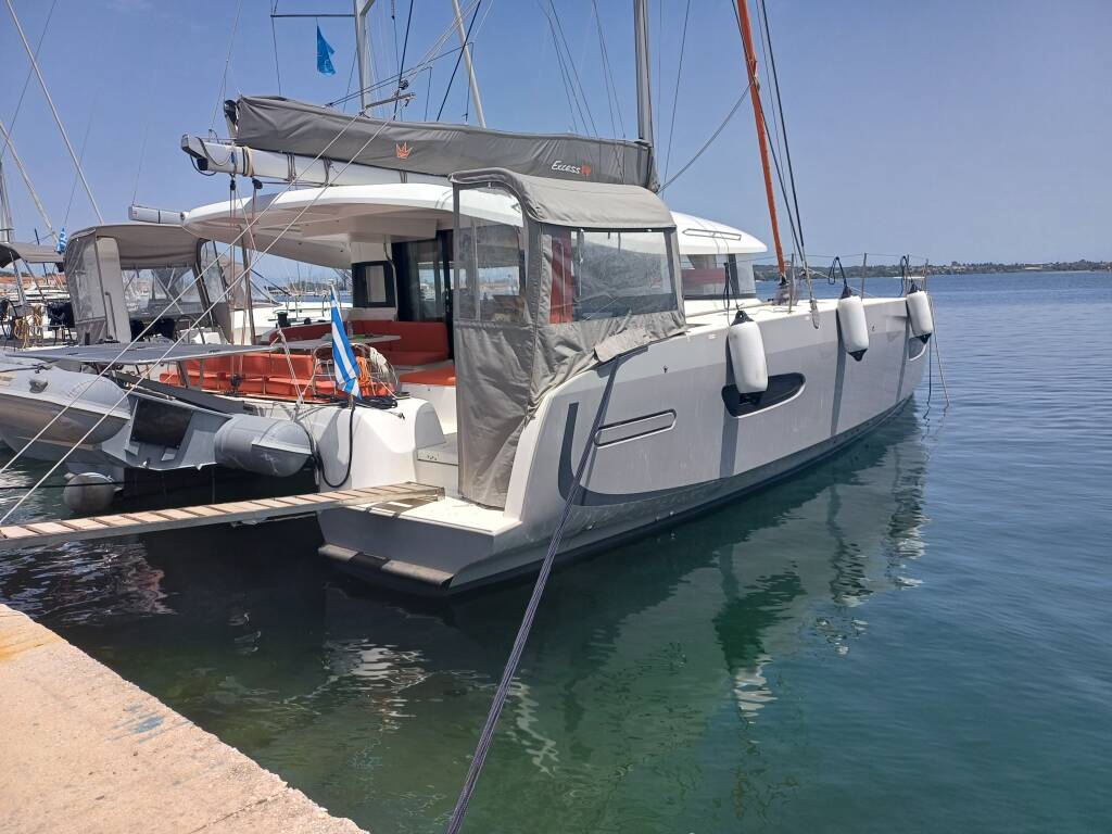 Excess 14 LAS OLAS