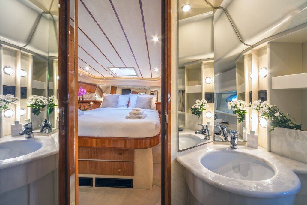 Ferretti 53 SECRET