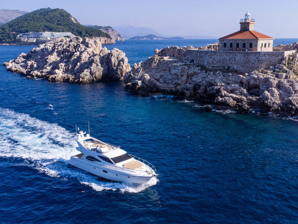 Ferretti 591 Borna I