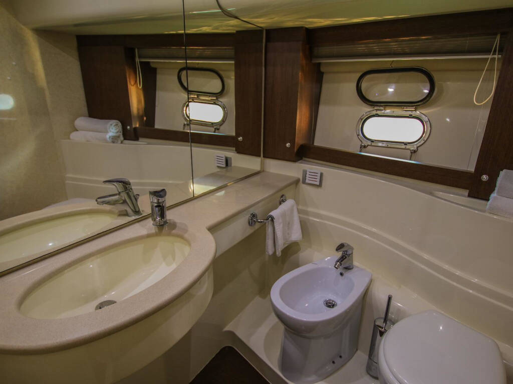 Ferretti 591 Borna I