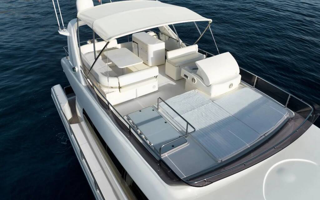 Ferretti 630 ESCAPE