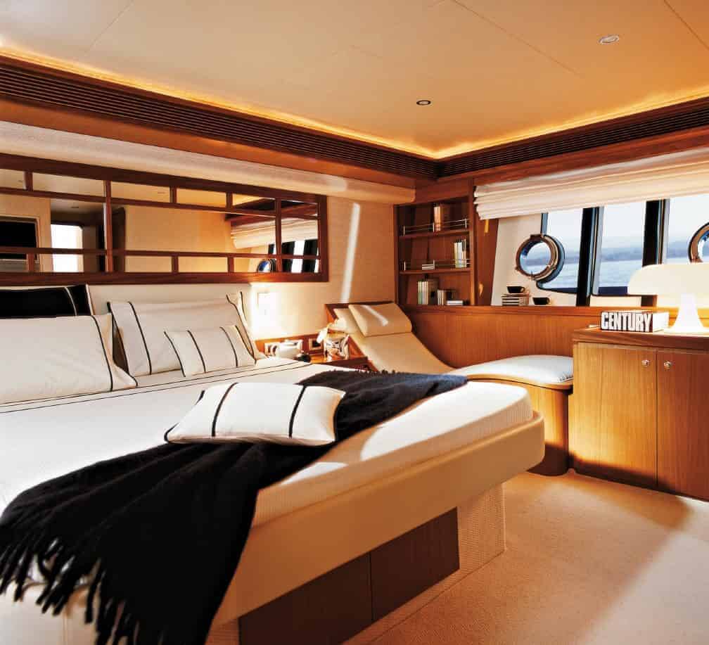 Ferretti 630 ESCAPE