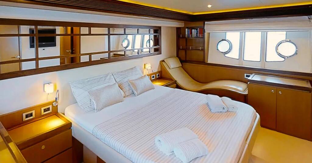 Ferretti 630 ESCAPE