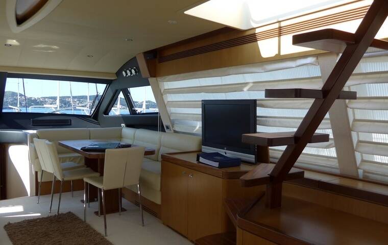 Ferretti 630 ESCAPE