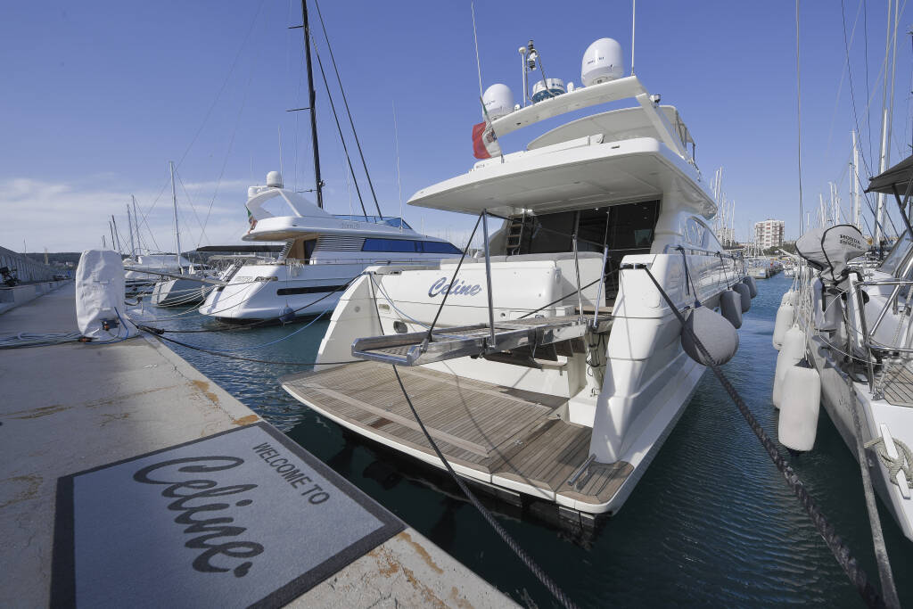 Ferretti 70 Celine