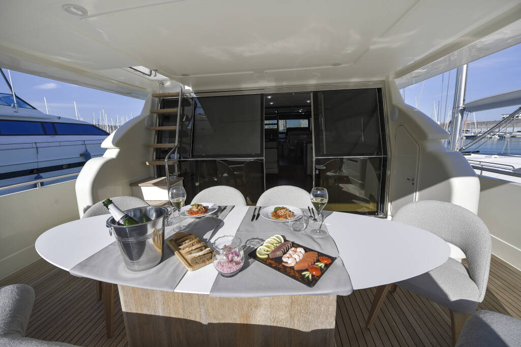 Ferretti 70 Celine