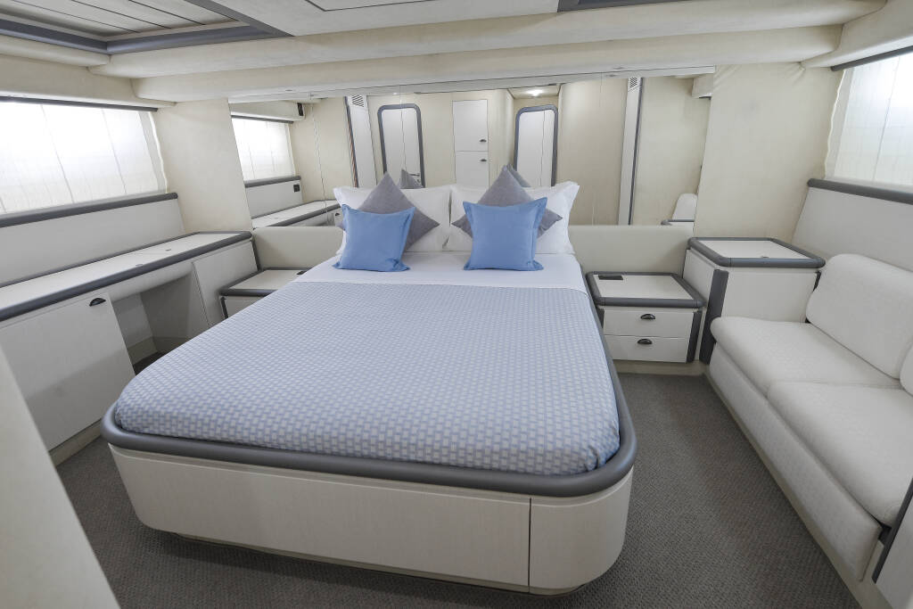 Ferretti 70 Celine