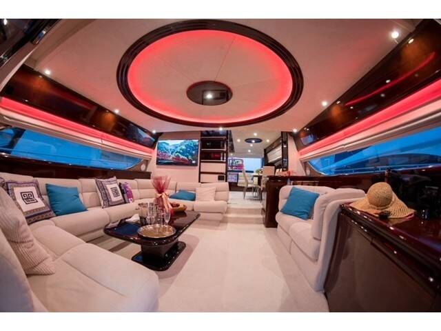 Ferretti 72 HASARD
