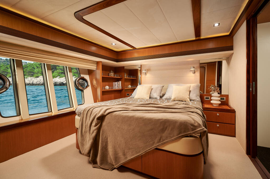 Ferretti 731 Stella d'Oro