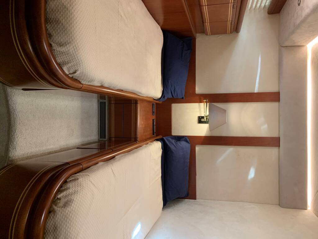 Ferretti 76' Fly Bruno