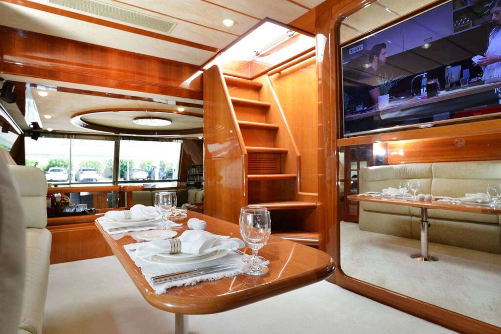 Ferretti 80 Kentavros II