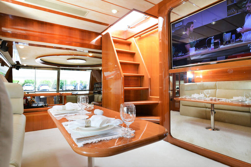 Ferretti 80 Kentavros II