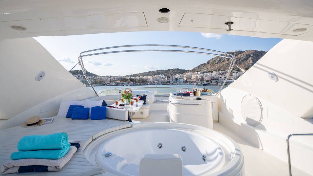 Ferretti 880 ESTIA YI