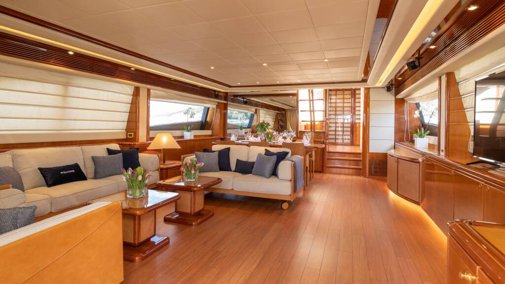 Ferretti 880 ESTIA YI