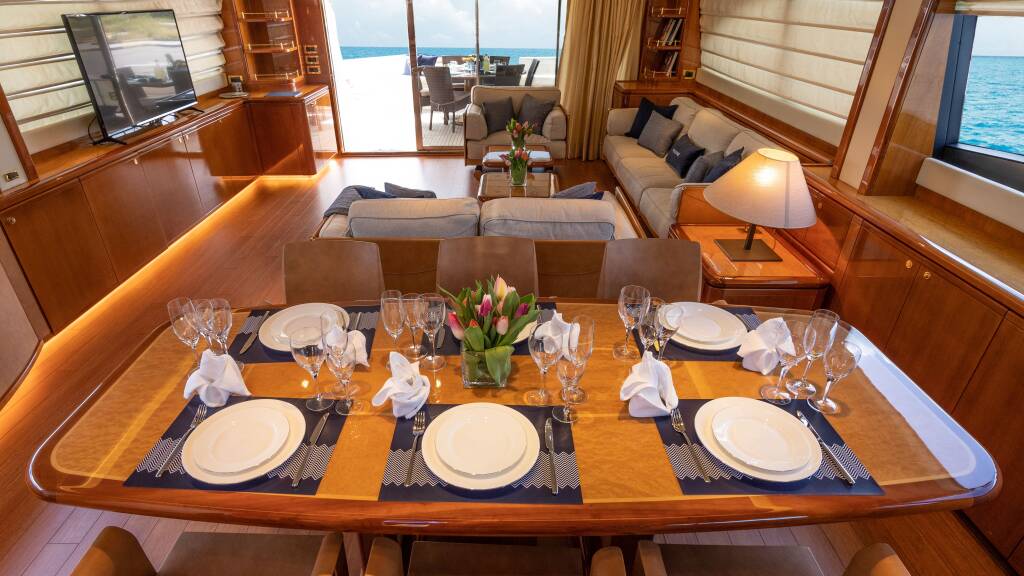 Ferretti 880 ESTIA YI