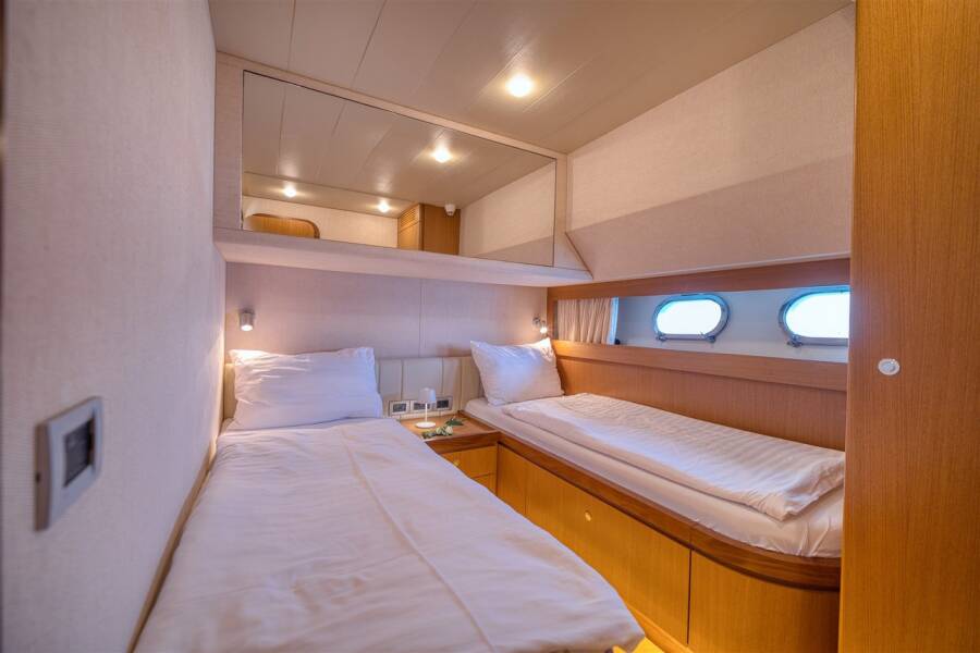 Ferretti Yachts 681 M/Y Dominique