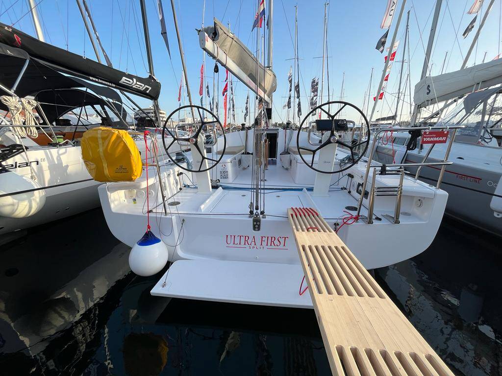 First 36 ULTRA FIRST