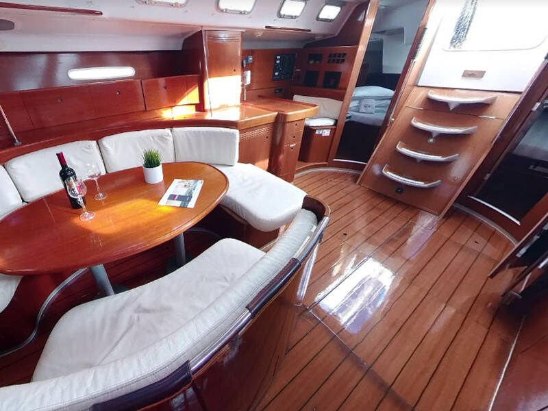 First 47.7 FIRST CLASS II
