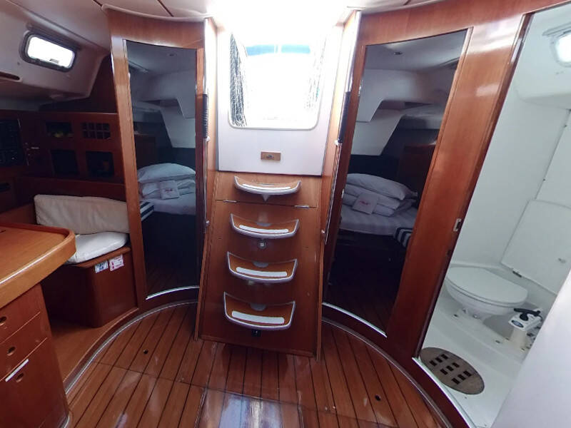 First 47.7 FIRST CLASS II