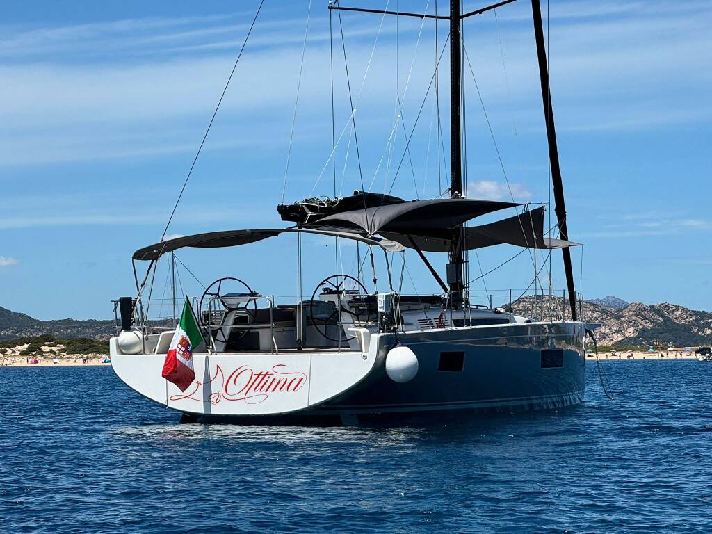 First 53 Ottima - Premium Crewed line