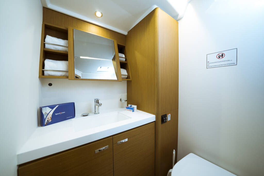 First 53 Ottima - Premium Crewed line