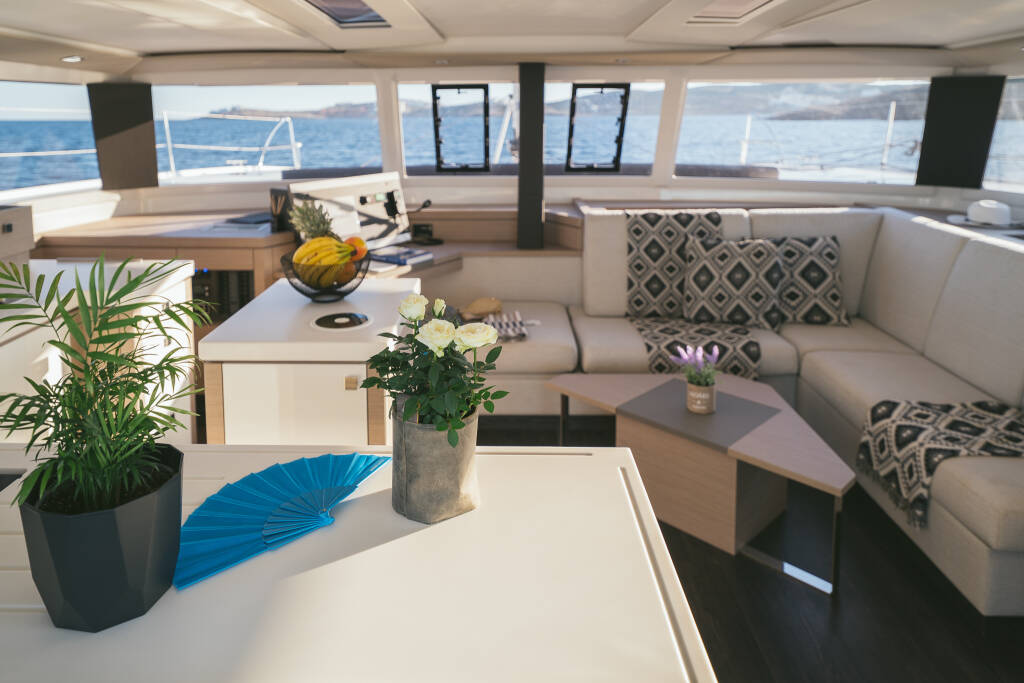 Fountaine Pajot 47 SAONA LUX  AquaSpirit