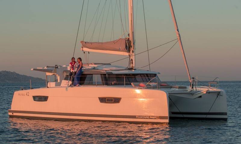 Fountaine Pajot Astrea 42 MILE HI L'ATTITUDES 