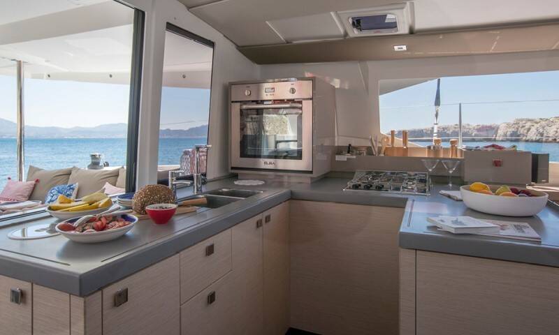 Fountaine Pajot Astrea 42 COCORICO 