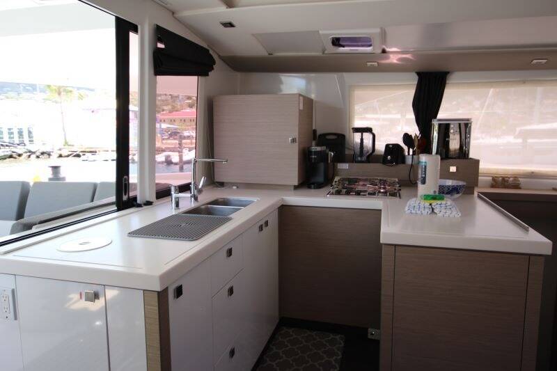 Fountaine Pajot Astrea 42 Maho