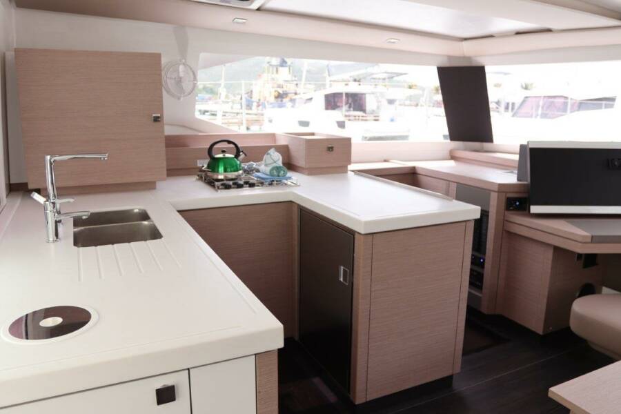 Fountaine Pajot Astrea 42 Idle Time