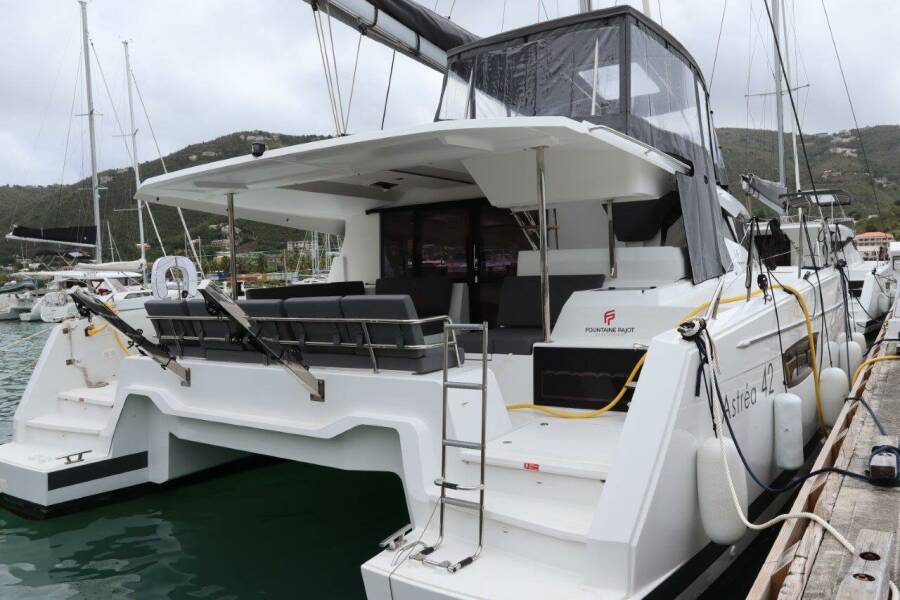 Fountaine Pajot Astrea 42 