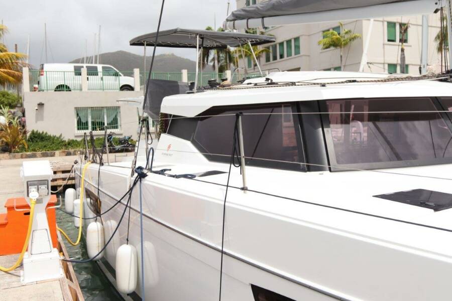 Fountaine Pajot Astrea 42 