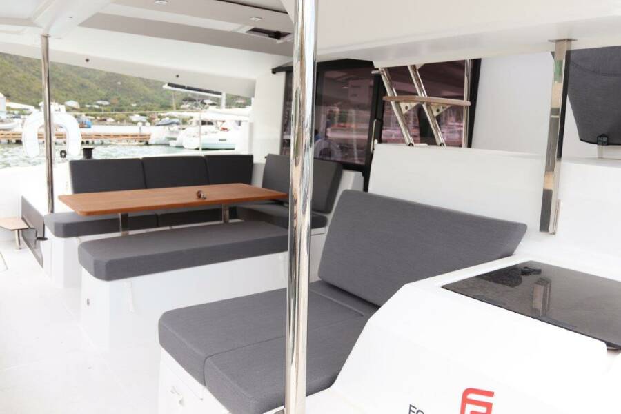 Fountaine Pajot Astrea 42 