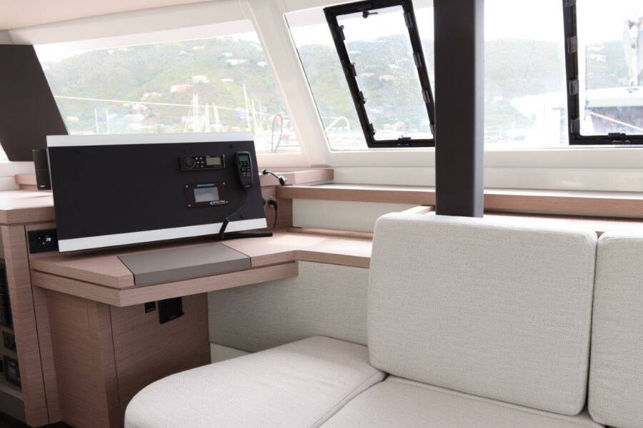 Fountaine Pajot Astrea 42 