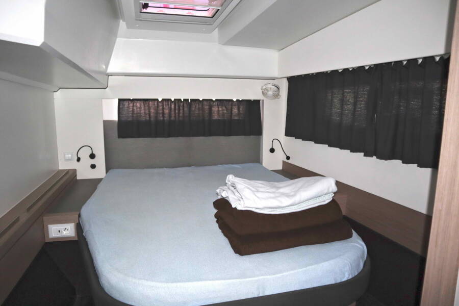 Fountaine Pajot Astrea 42 