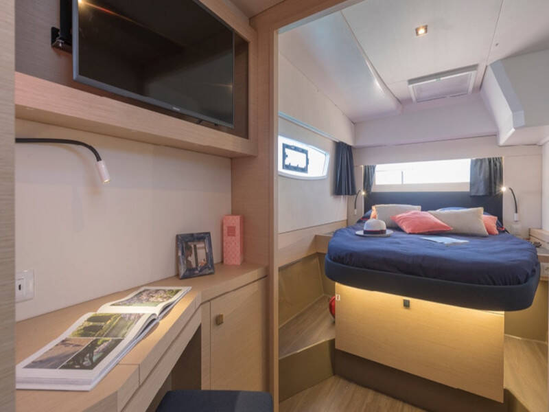 Fountaine Pajot Astréa 42 Orestes